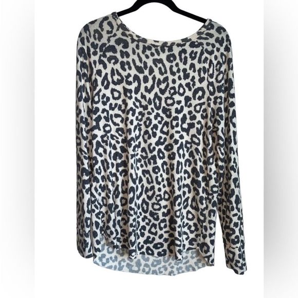 Grayson / Threads Cheetah Knit Tunic Top - Picture 11 of 11